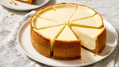 Så lyckas du med klassisk cheesecake – hemligheterna bakom perfekt konsistens